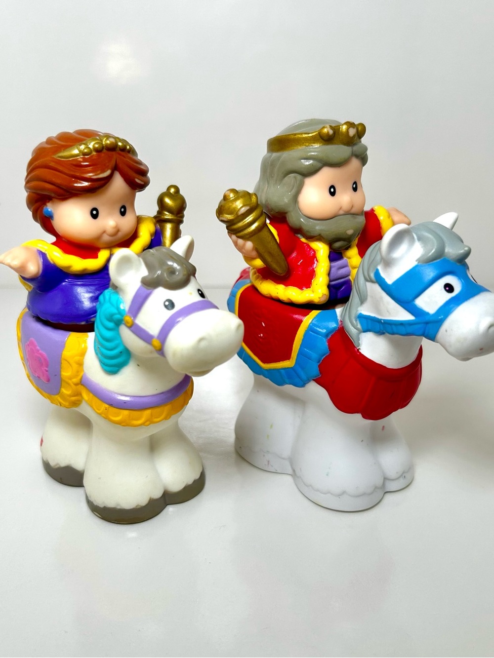 Vintage Fisher Price Little People With Their Horses, King & Queen Lil Kingdom